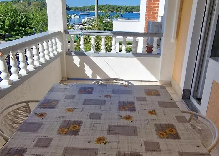 Apartman Neda Rab Town