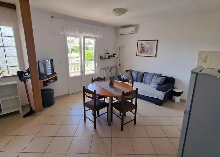Apartamento Neda Rab Town